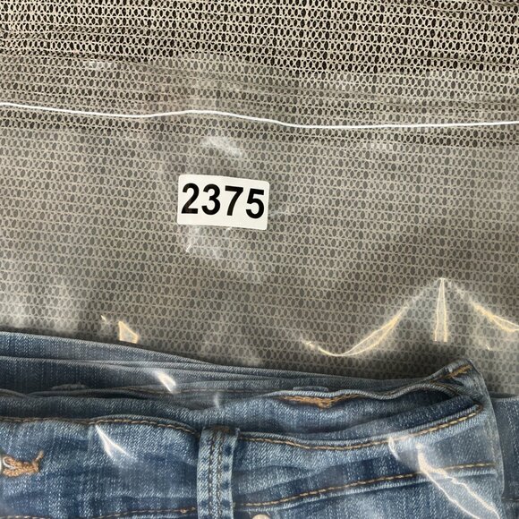 Gloria Vanderbilt Amanda Womens Size 14 Blue Denim Shorts Floral Embroidery - Picture 8 of 12